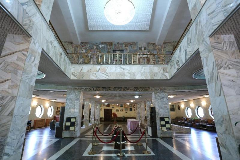 Дом Писателей Цахкадзора Hotel Ngoại thất bức ảnh