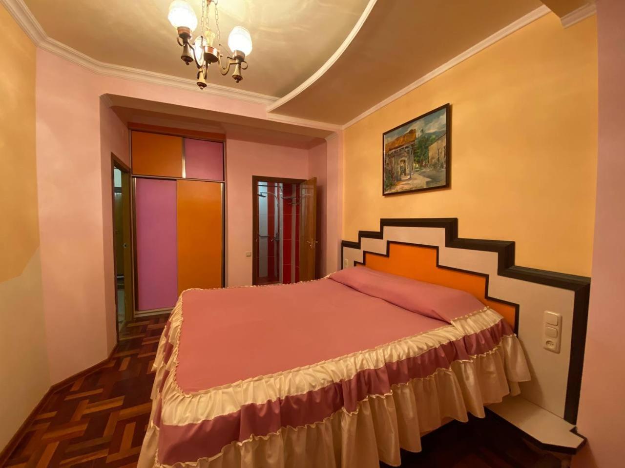 Дом Писателей Цахкадзора Hotel Ngoại thất bức ảnh
