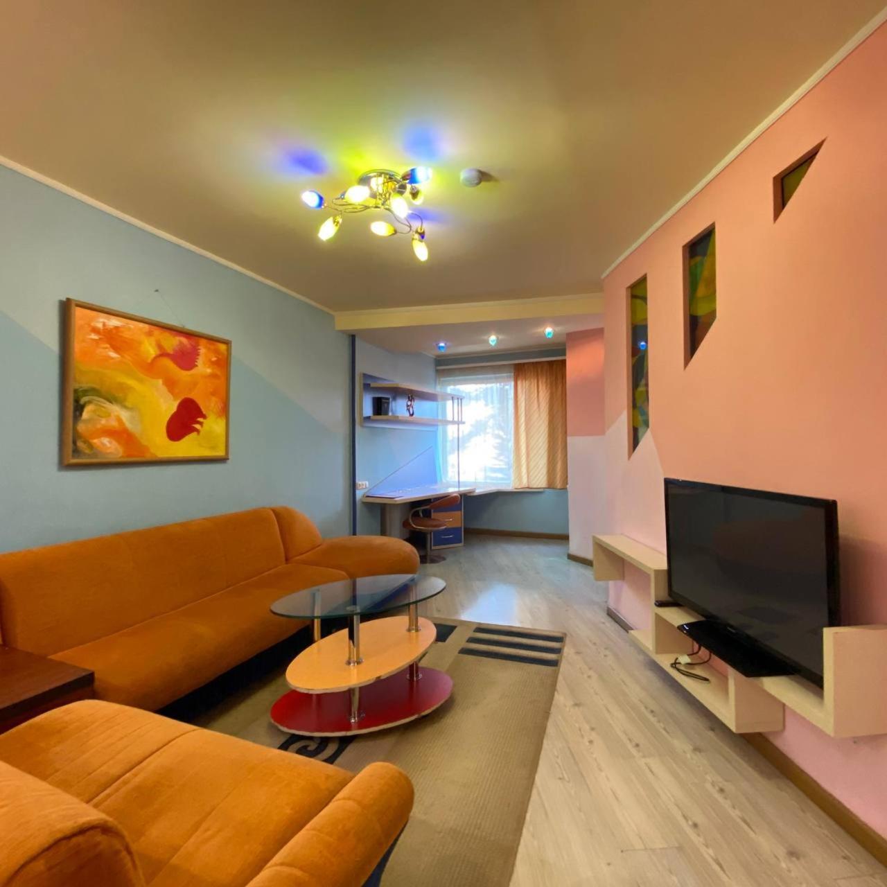 Дом Писателей Цахкадзора Hotel Ngoại thất bức ảnh