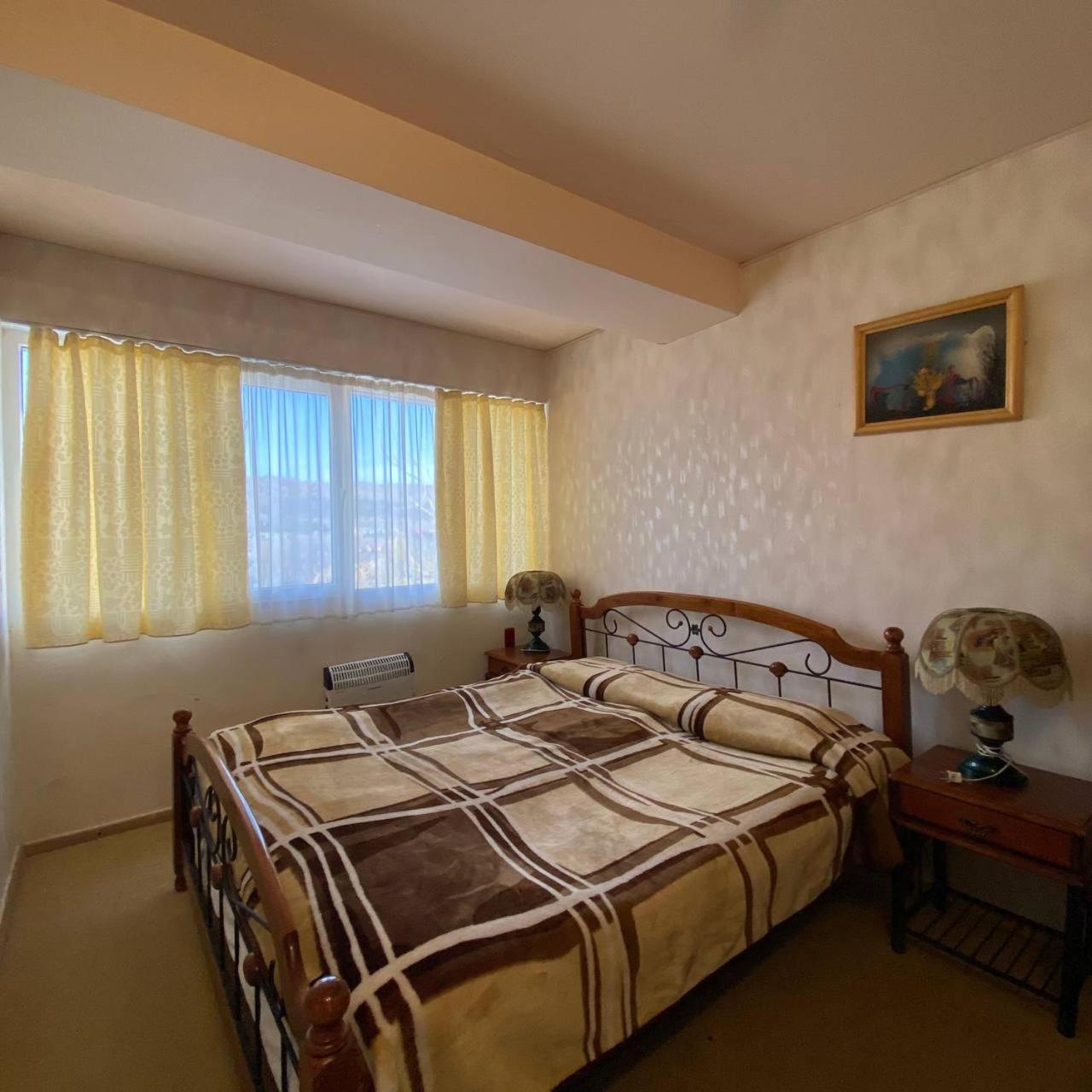 Дом Писателей Цахкадзора Hotel Ngoại thất bức ảnh