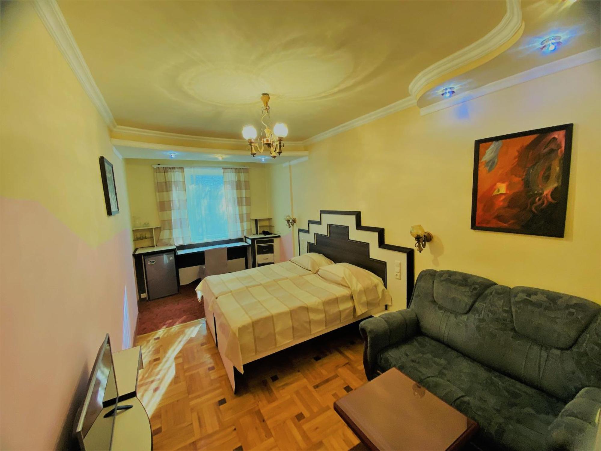 Дом Писателей Цахкадзора Hotel Ngoại thất bức ảnh
