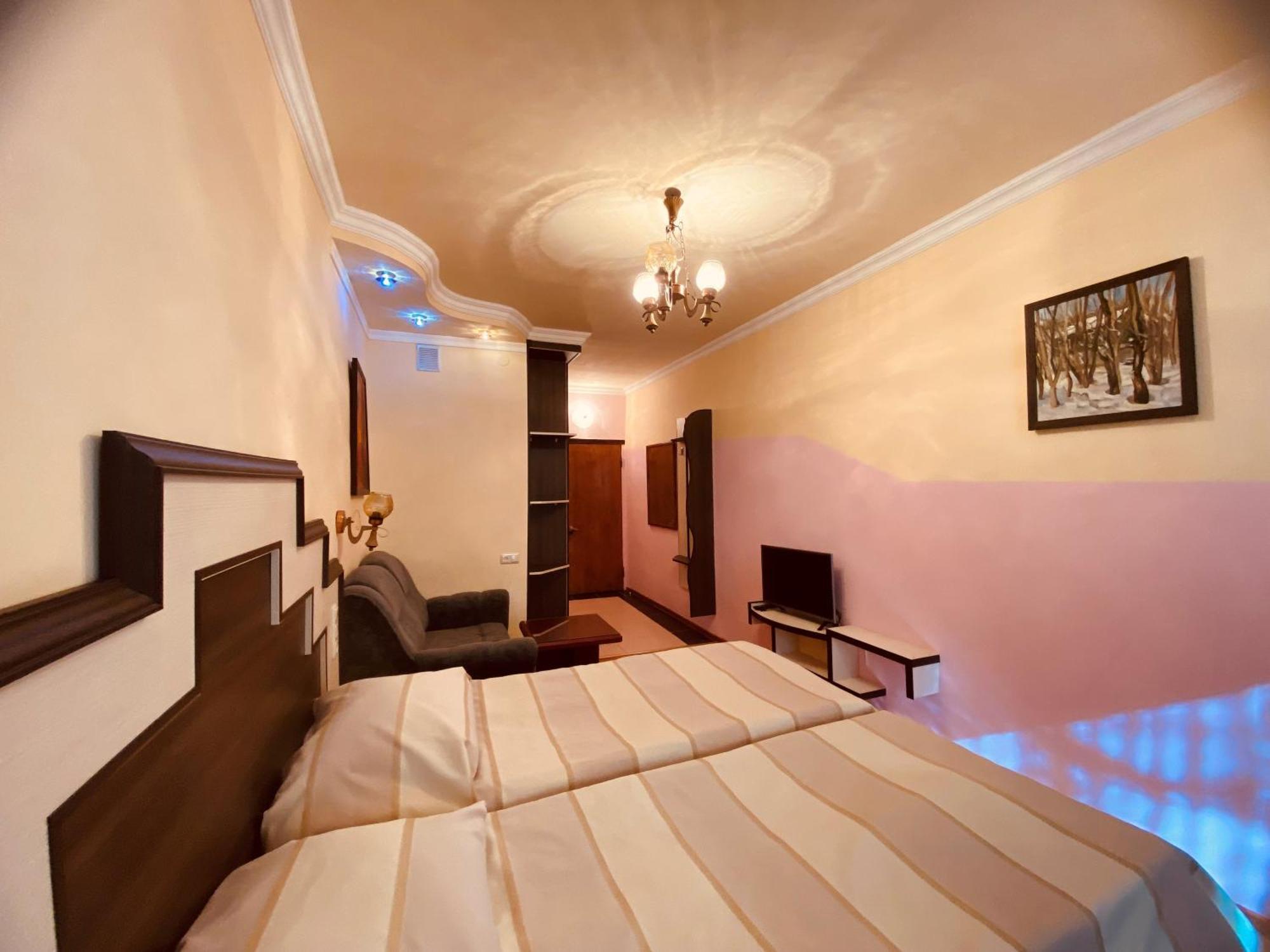 Дом Писателей Цахкадзора Hotel Ngoại thất bức ảnh
