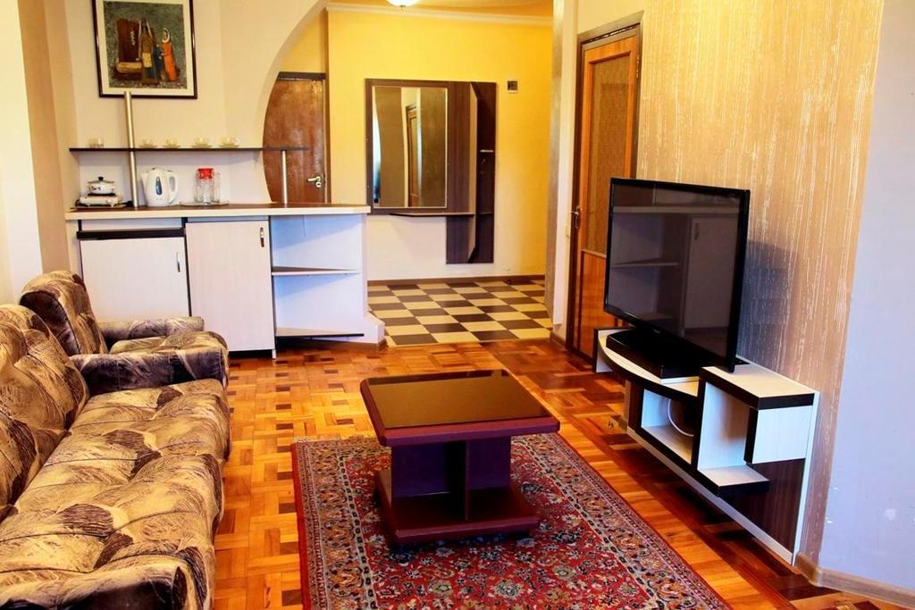 Дом Писателей Цахкадзора Hotel Phòng bức ảnh